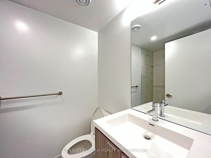 Property Photo: 55 Cooper Street S 3116 ON M5E 0G1