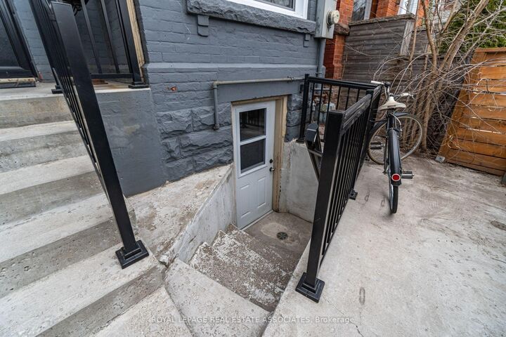 Property Photo:  274 Ossington Avenue 3  ON M6J 3A3 