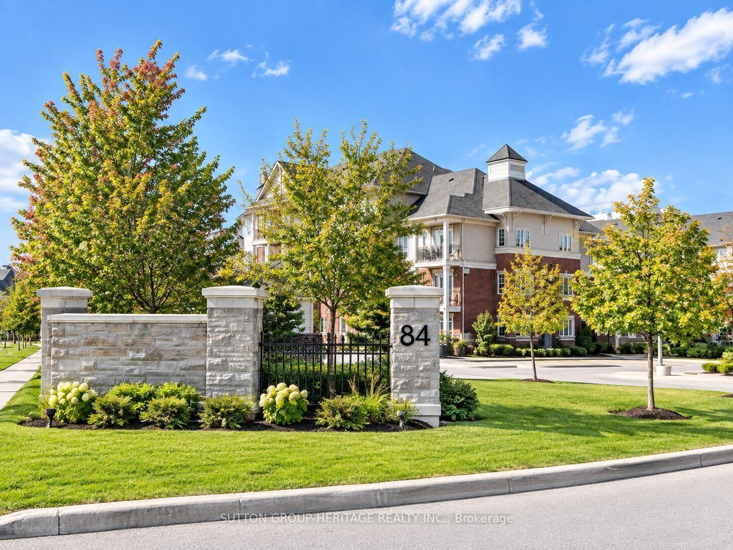 Property Photo:  84 Aspen Springs Drive 210  ON L1C 0V3 