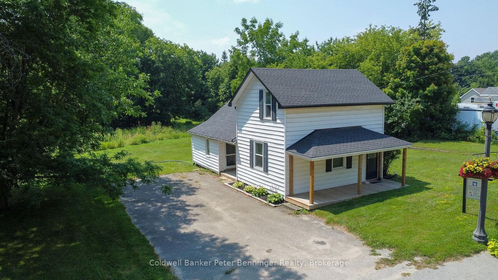 Property Photo:  84 Main Street  ON N0G 2T0 