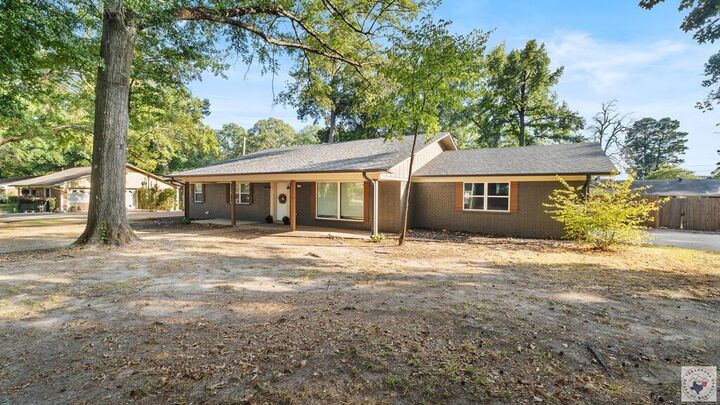 Property Photo:  16 Broadmoor Dr  AR 71854 