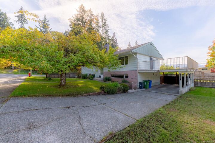 Property Photo:  2804 16th Ave  BC V9Y 3A2 
