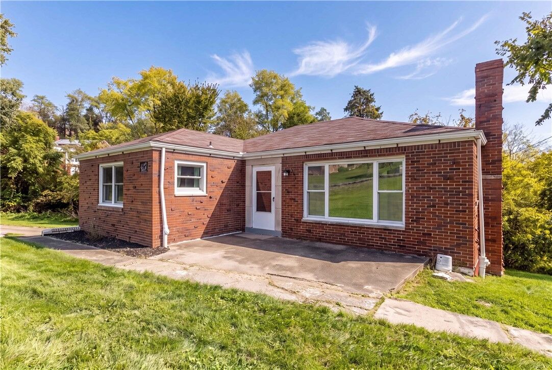 Property Photo:  1330 Robbins St  PA 15236 