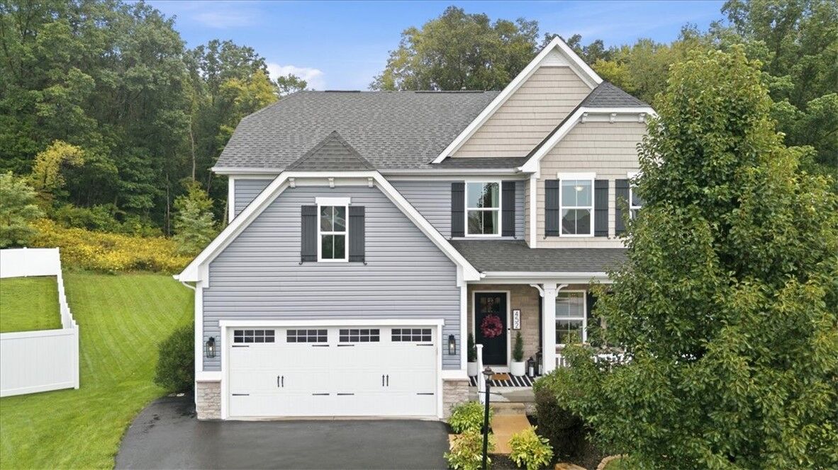 Property Photo:  452 Isabella Ct  PA 16063 