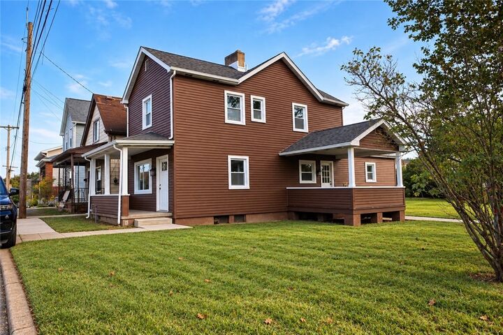 Property Photo: 813 Lauck Ave PA 15133