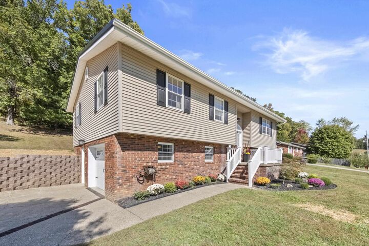 Property Photo: 2529 Oak Hill Lane KY 41102