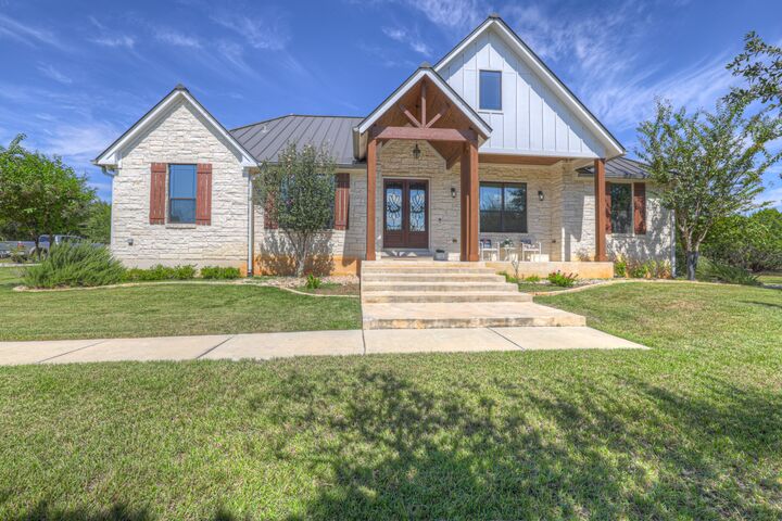 Property Photo:  211 Cielo Vista  TX 78133 