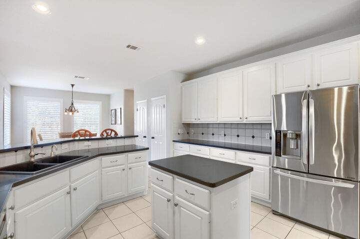 Property Photo: 2801 Lenwood Court TX 78738