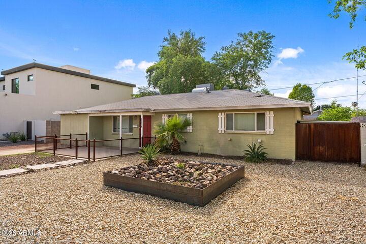 Property Photo: 3608 N Navajo Trail AZ 85251