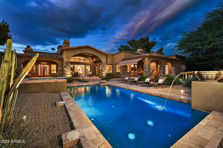 Property Photo: 6323 E Turquoise Avenue AZ 85253