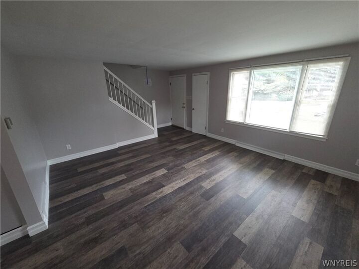 Property Photo:  425 Onondaga Street  NY 14092 