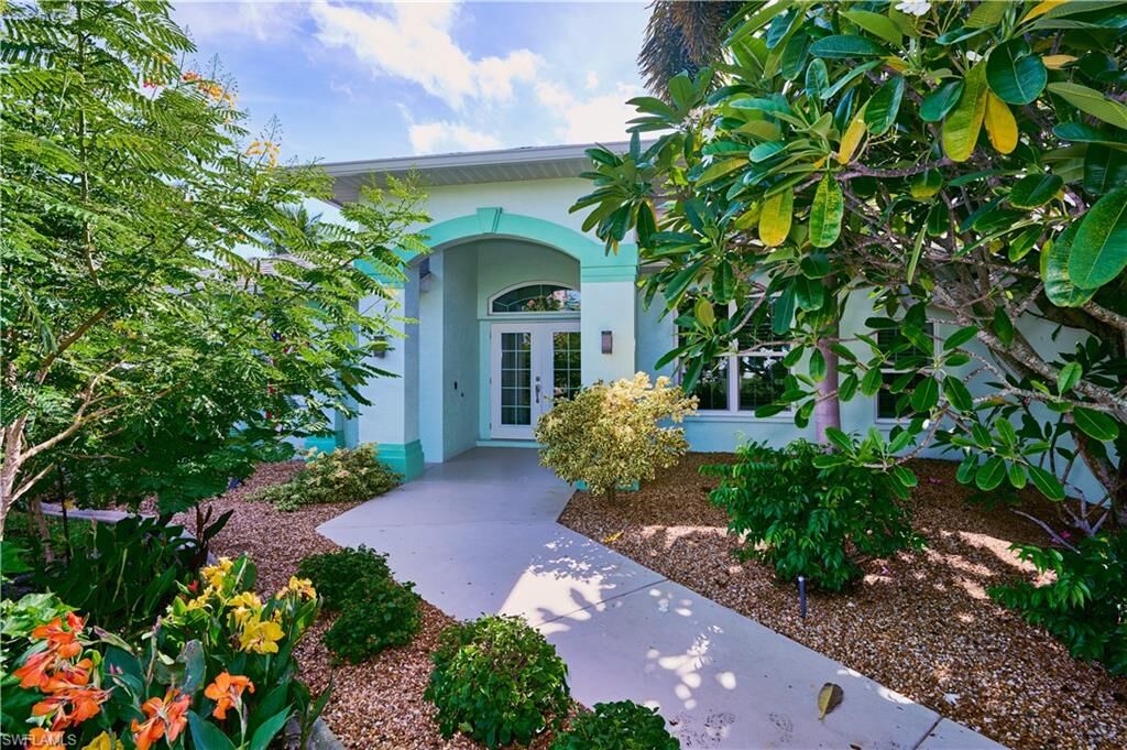 Property Photo: 3903 SW 1st Pl FL 33914