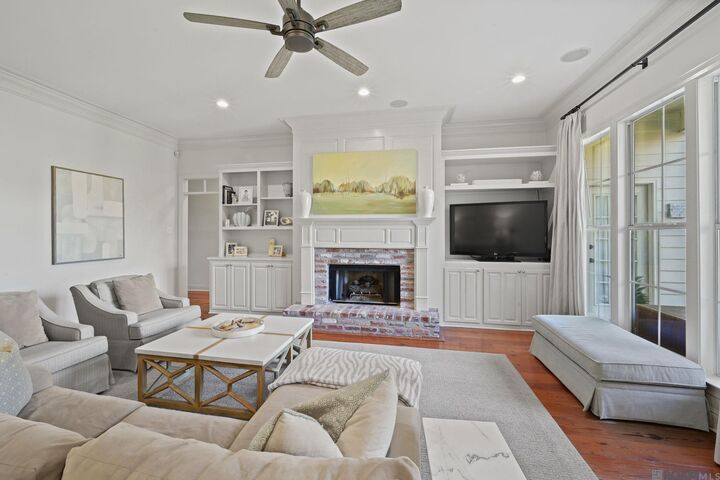 Property Photo:  130 Summer Ridge Dr  LA 70810 