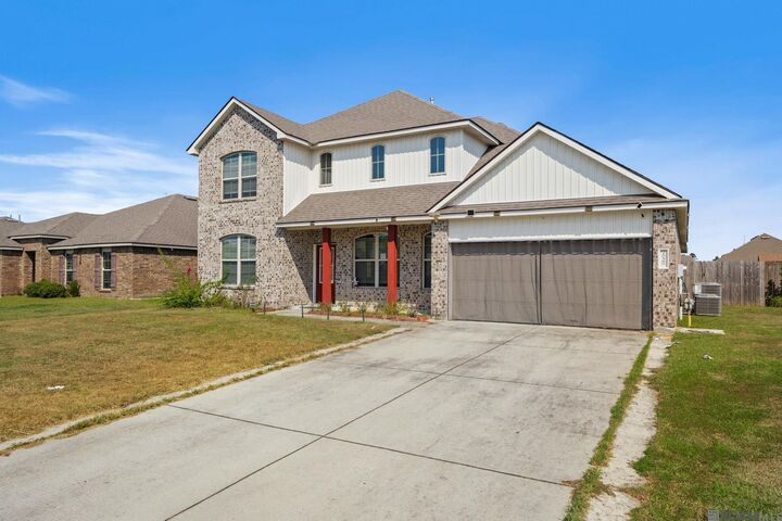 Property Photo: 10589 Tumbleweed Dr LA 70706