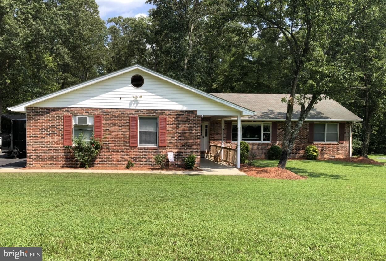 Property Photo:  37995 Mohawk Drive  MD 20622 