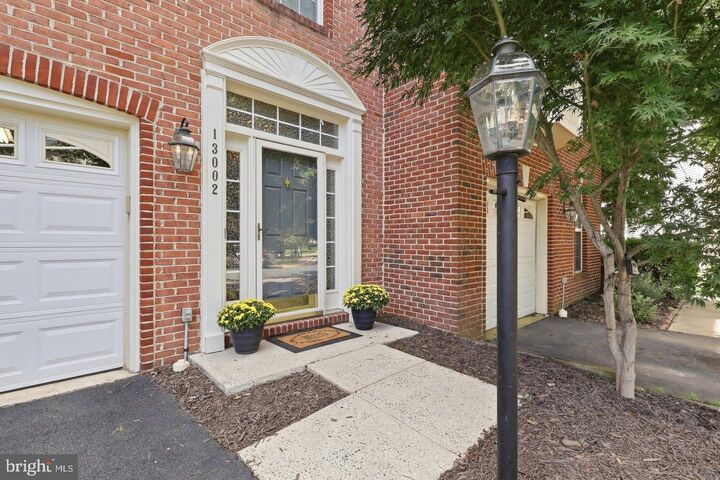 Property Photo: 13002 Park Crescent Circle VA 20171
