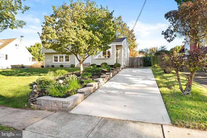 Property Photo:  120 Susan Drive  NJ 08638 
