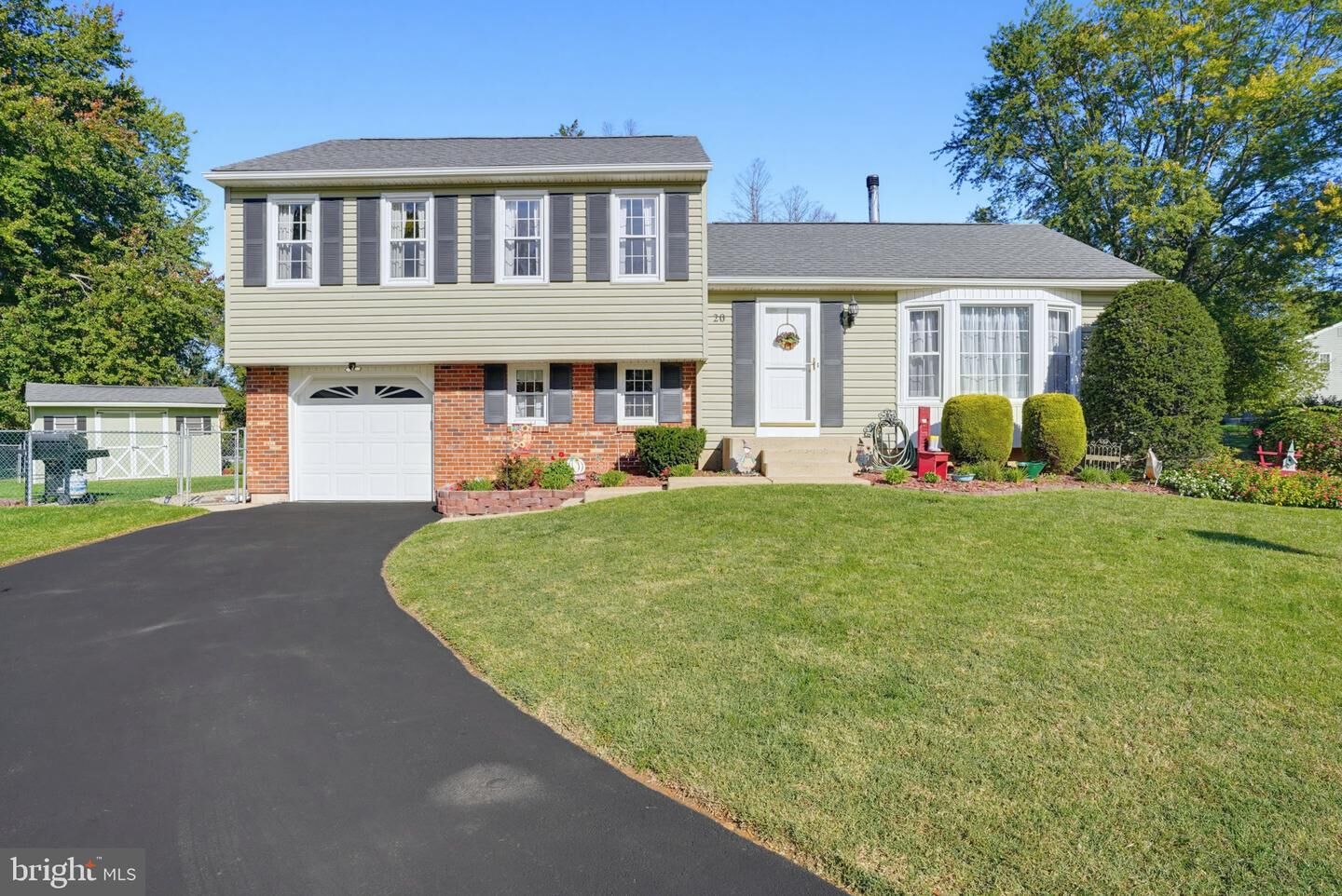 Property Photo:  20 Christina Court  DE 19701 