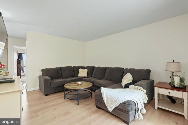 Property Photo:  602 Meadowview Lane 602  PA 19453 