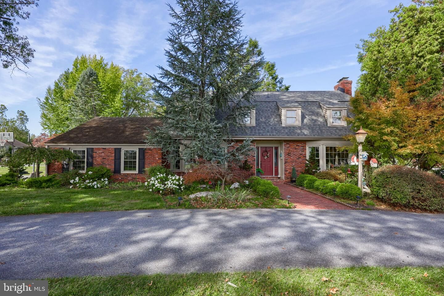 Property Photo: 1405 Country Club Drive PA 17601