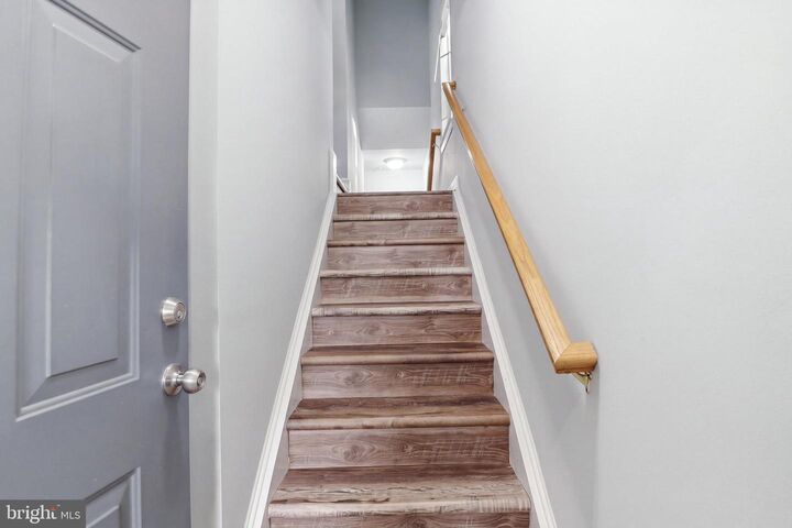 Property Photo:  42461 Rockrose Square  VA 20148 