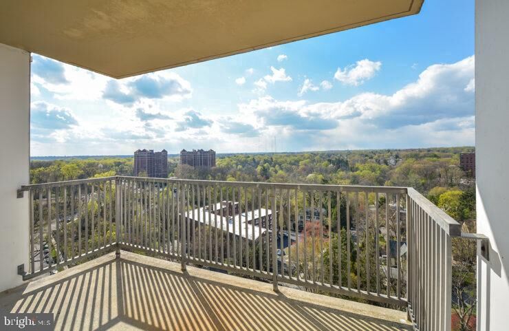Property Photo: 515 W Chelten Avenue 0804 PA 19144