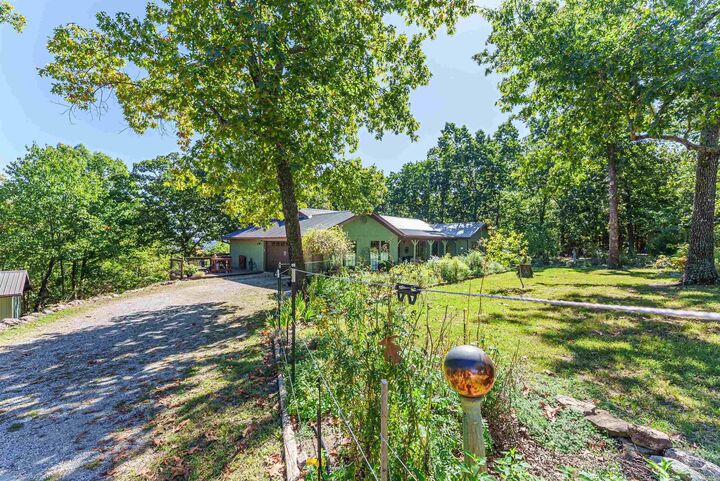 Property Photo:  1869 Rocky Ridge Road  AR 72653 