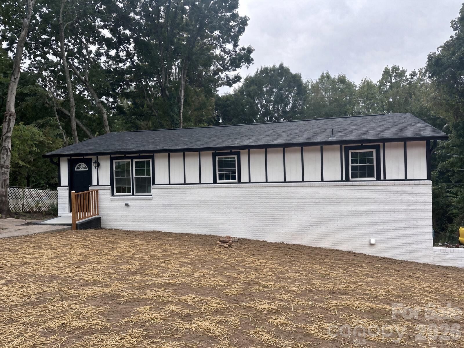 Property Photo: 169 8th Avenue SW NC 28613