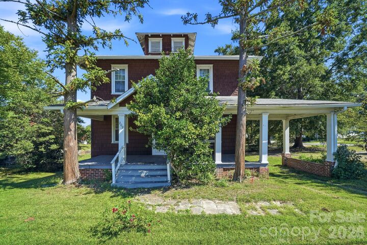 Property Photo:  208 S Myrtle School Road S  NC 28052 