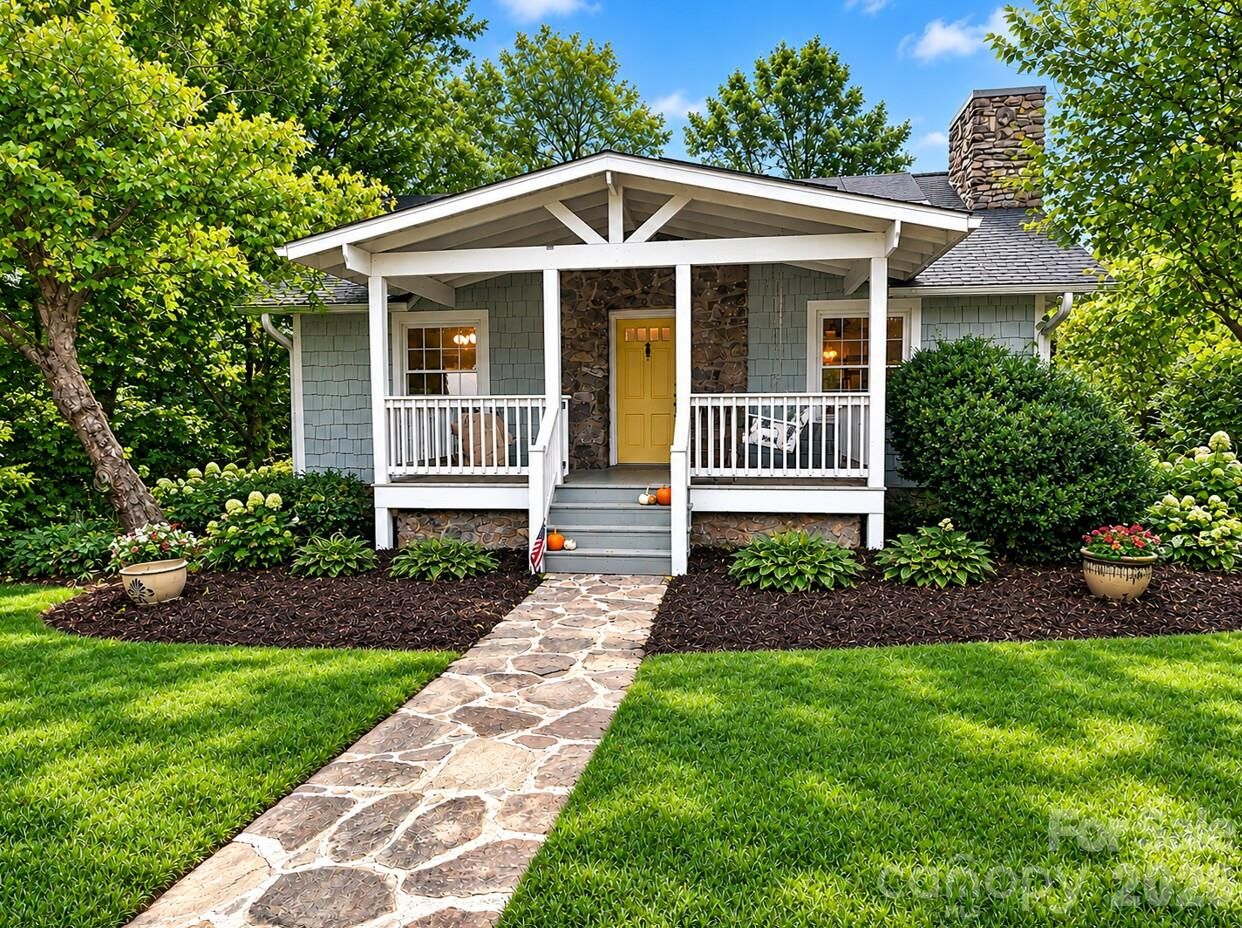 Property Photo:  23 Woodley Avenue  NC 28804 