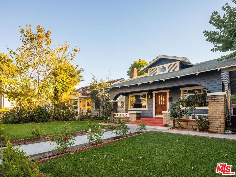 Property Photo:  412 W Windsor Rd  CA 91204 