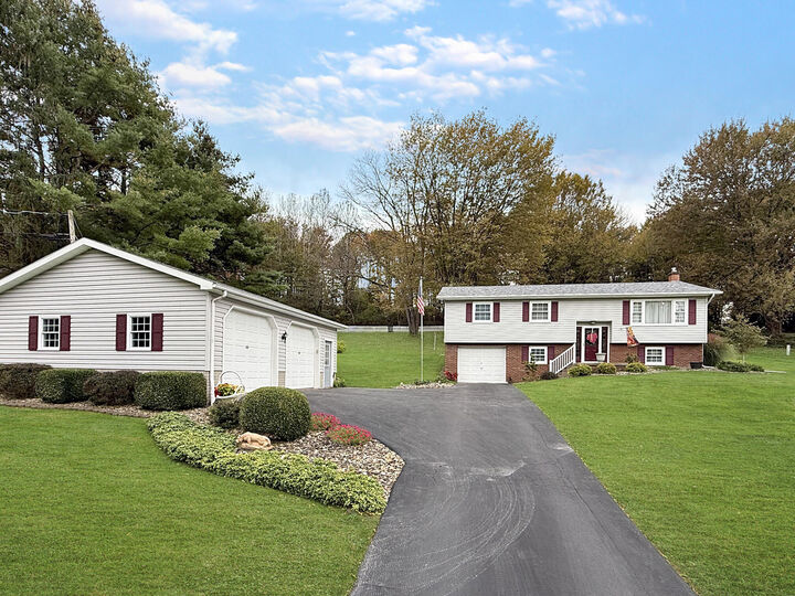 Property Photo: 70 Barr Rd PA 15801