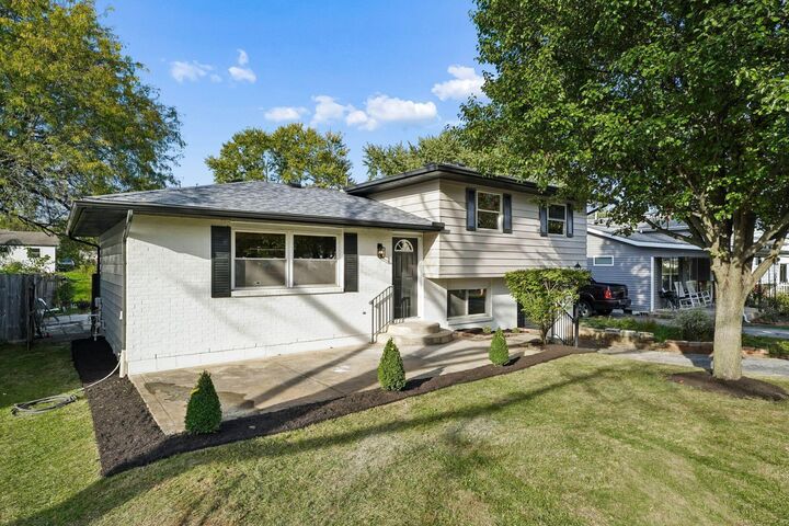 Property Photo: 3186 Valleywood Drive OH 43223