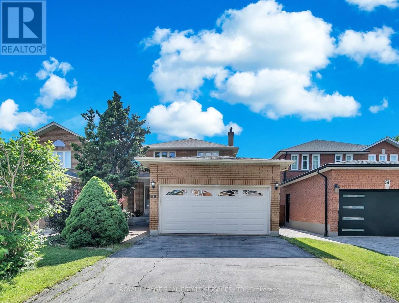 Property Photo:  47 Velvet Crescent  ON L4L 5E8 