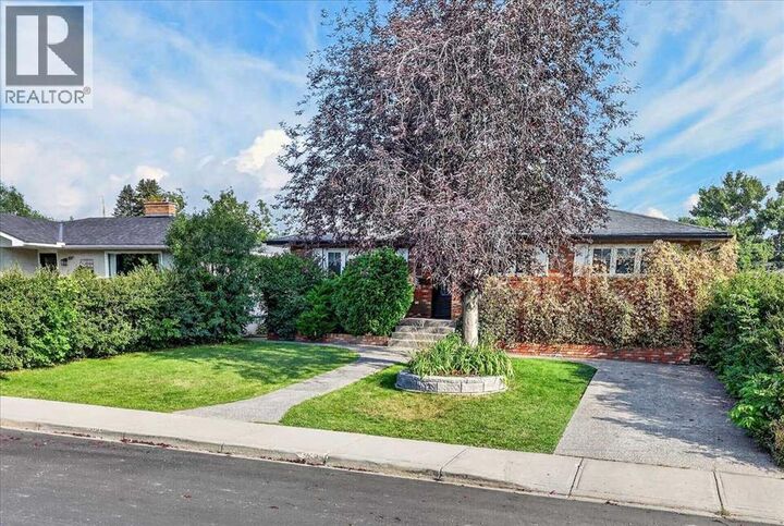 Property Photo: 624 24 Avenue Northeast AB T2E 1X3