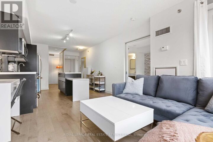 Property Photo: 21 Nelson Street 430 ON M5V 3H9
