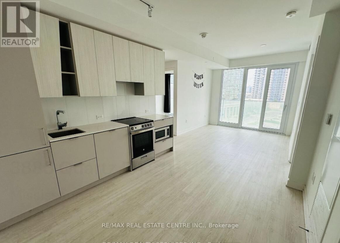 Property Photo:  3883 Quartz Road 511  ON L5B 0M4 