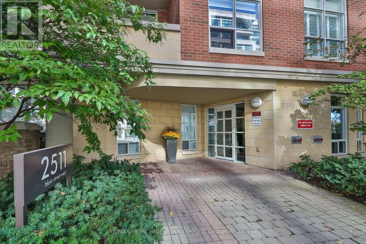 Property Photo:  2511 Bloor Street West 202  ON M6S 5A6 