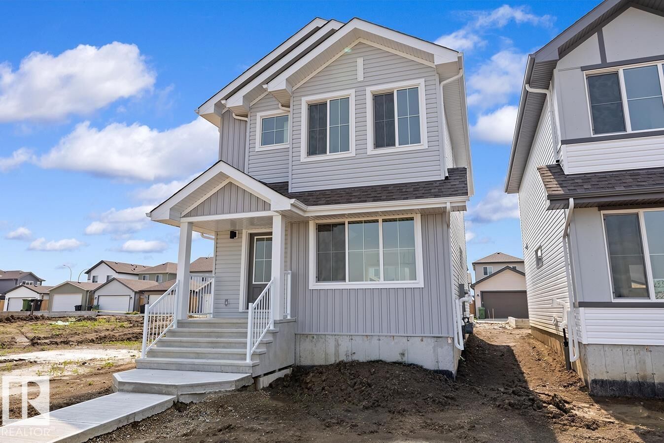 Property Photo:  127 Sereno Ln  AB T8L 0Z9 