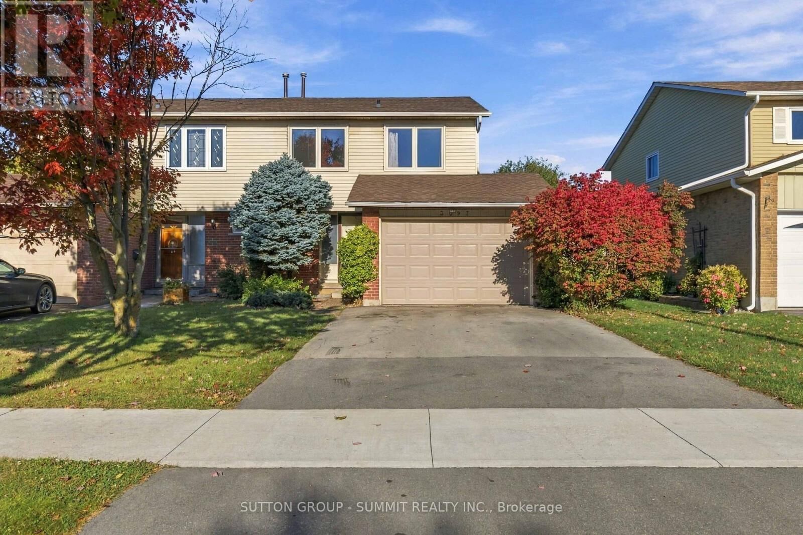 Property Photo: 3097 Autumn Hill Crescent ON L7M 1Z3