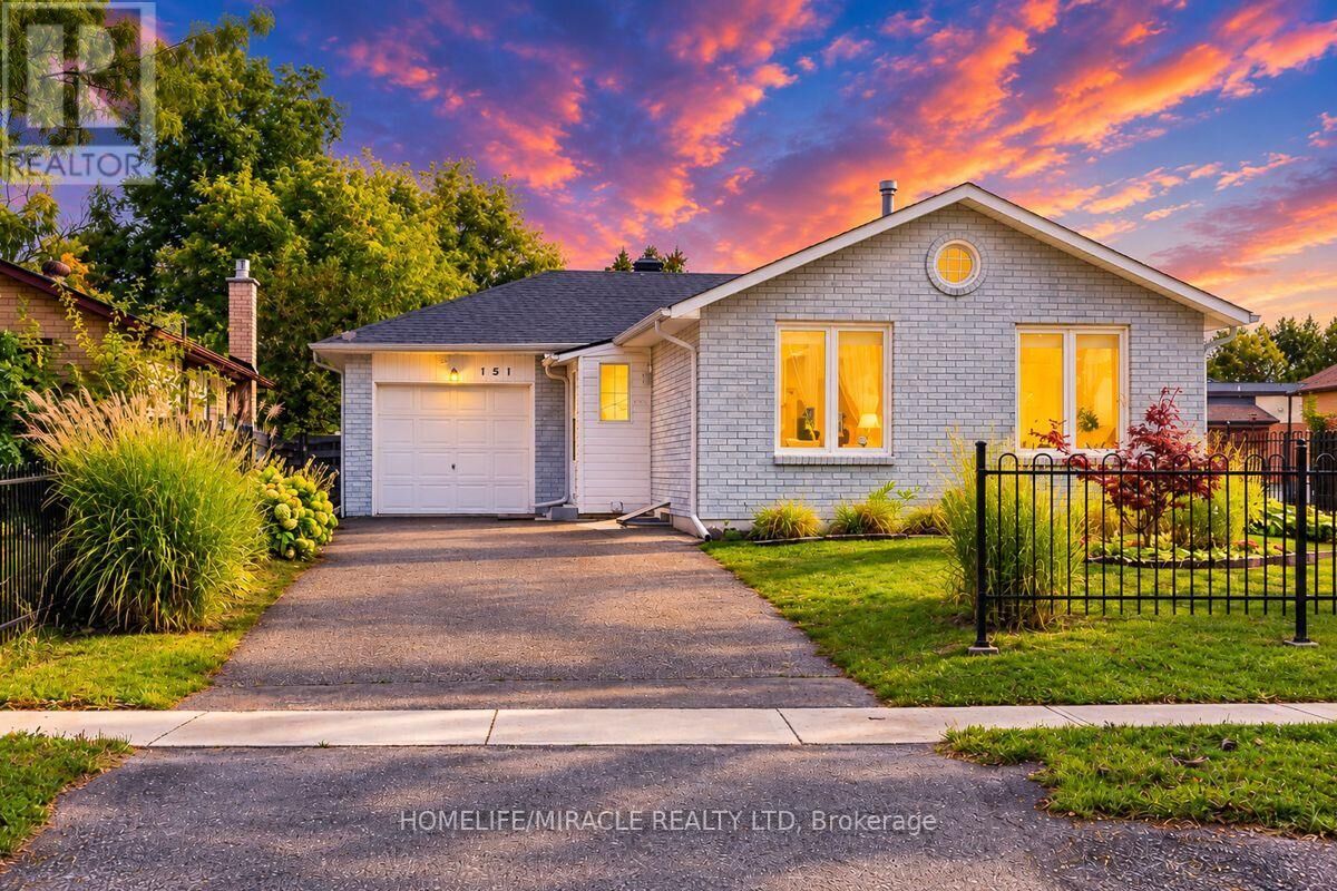 Property Photo:  151 Bayview Drive  ON L4N 3P3 