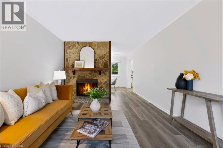 Property Photo:  121 University Avenue East 102  ON N2J 4J1 