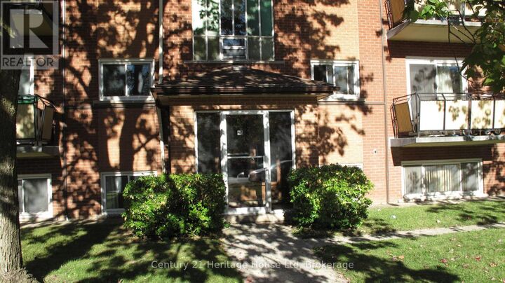Property Photo:  16 Brant Avenue #9  ON N1E 1E7 