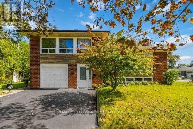 Property Photo:  2 Munhall Road  ON M9P 1P9 