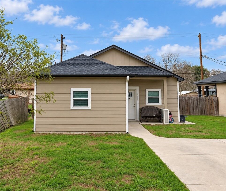 Property Photo: 2495 Avenue D TX 78362