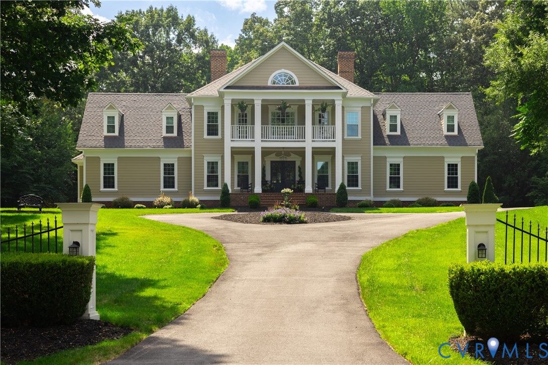 Property Photo: 15700 Chesdin Point Drive VA 23838