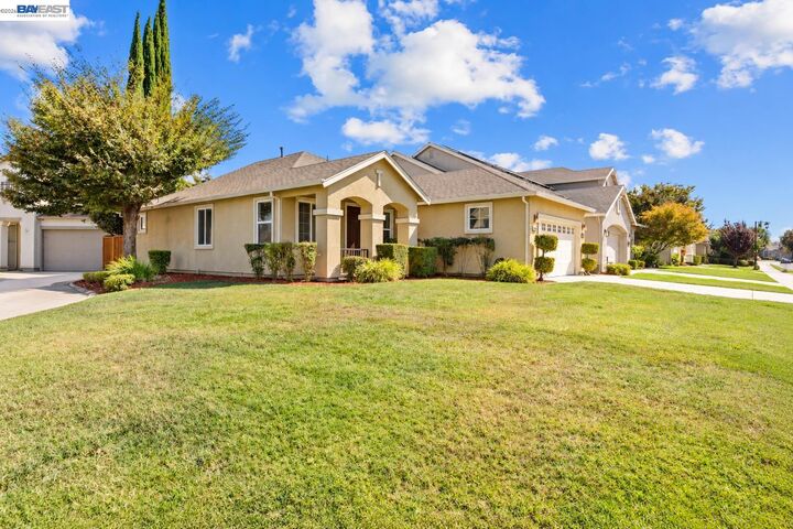 Property Photo:  10648 Tank House Dr  CA 95209 