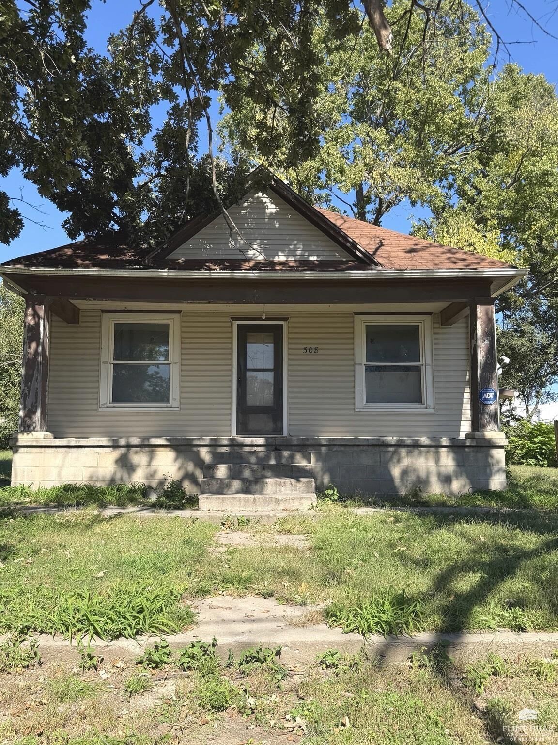 Property Photo: 308 E 11th Street KS 66441