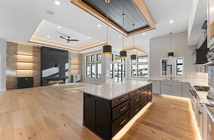 Property Photo: 4935 Parkside Circle MN 55123