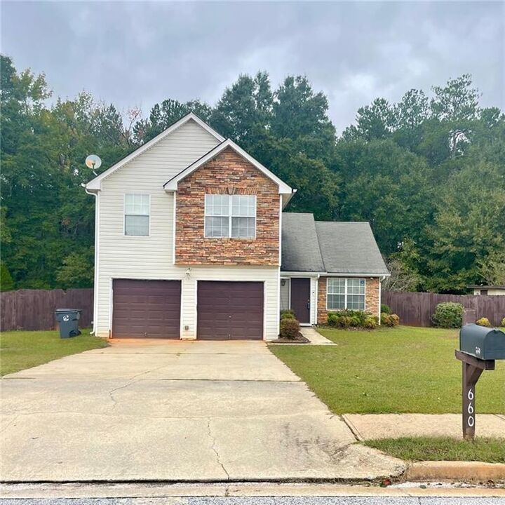 Property Photo: 660 Meadows Lane GA 30025